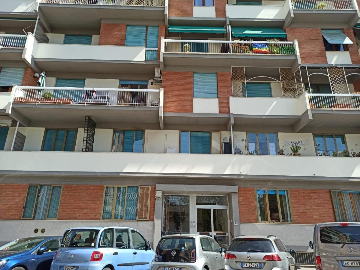 Casa Vacanze Giulia A Careggi Wi-Fi Leilighet Firenze Eksteriør bilde